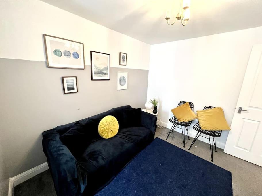 Modern 2 Bed Close To Mall With Parking & Garden London Ngoại thất bức ảnh