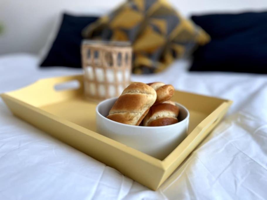 Modern 2 Bed Close To Mall With Parking & Garden London Ngoại thất bức ảnh