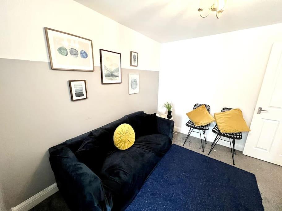 Modern 2 Bed Close To Mall With Parking & Garden London Ngoại thất bức ảnh